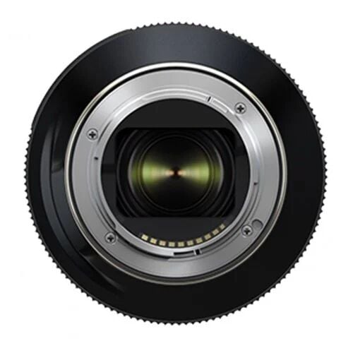 Tamron 35-150mm f/2-2.8 Di III VXD – farklı açıdan görünüm Tamron 35-150mm f/2-2.8 Di III VXD farklı açıdan görünüm