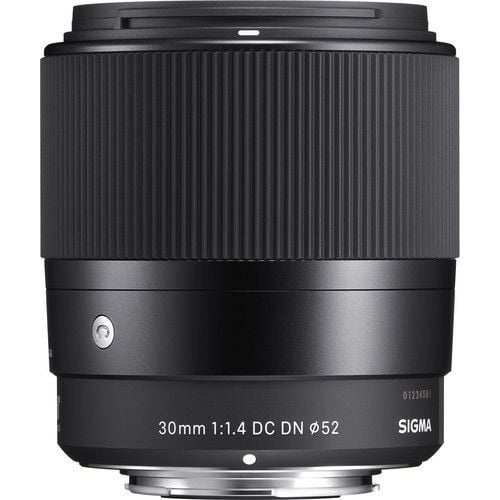Sigma 30mm f/1.4 DC DN – ürün görseli Sigma 30mm f/1.4 DC DN ürün görseli