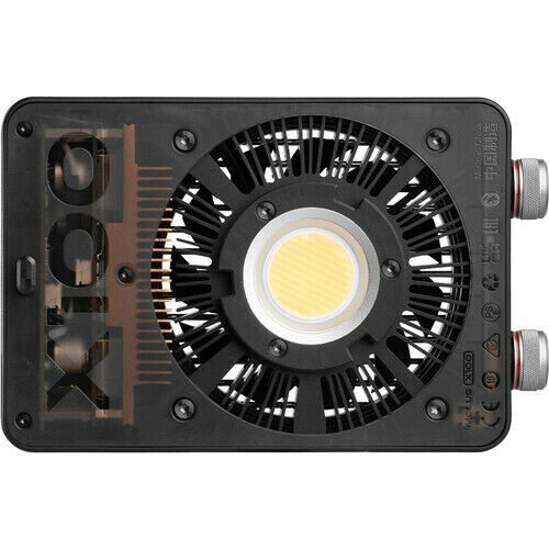 Zhiyun MOLUS X100 Bi-Color – farklı açıdan görünüm Zhiyun MOLUS X100 Bi-Color farklı açıdan görünüm