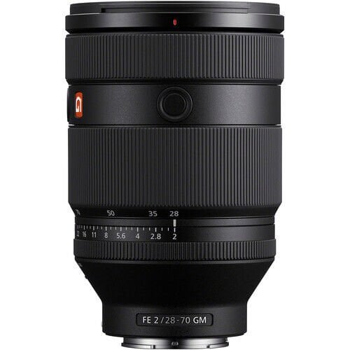 Sony FE 28-70mm f/2 GM yakın plan görseli