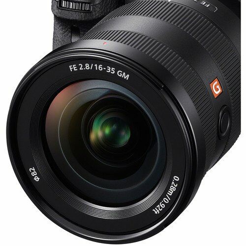 Sony FE 16-35mm f/2.8 GM – farklı açıdan görünüm Sony FE 16-35mm f/2.8 GM farklı açıdan görünüm