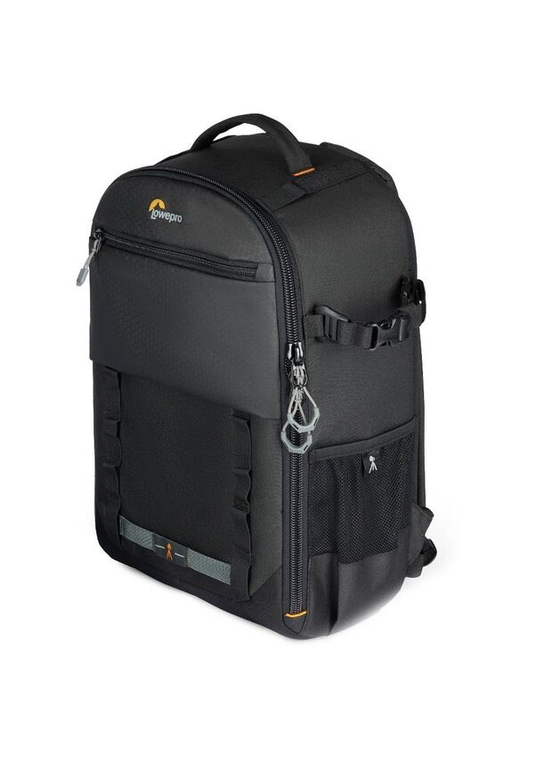 Lowepro Adventura Bp 300 – farklı açıdan görünüm Lowepro Adventura Bp 300 farklı açıdan görünüm