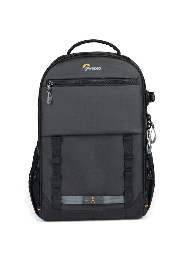 Lowepro Adventura Bp 300 – yakın plan görseli Lowepro Adventura Bp 300 yakın plan görseli