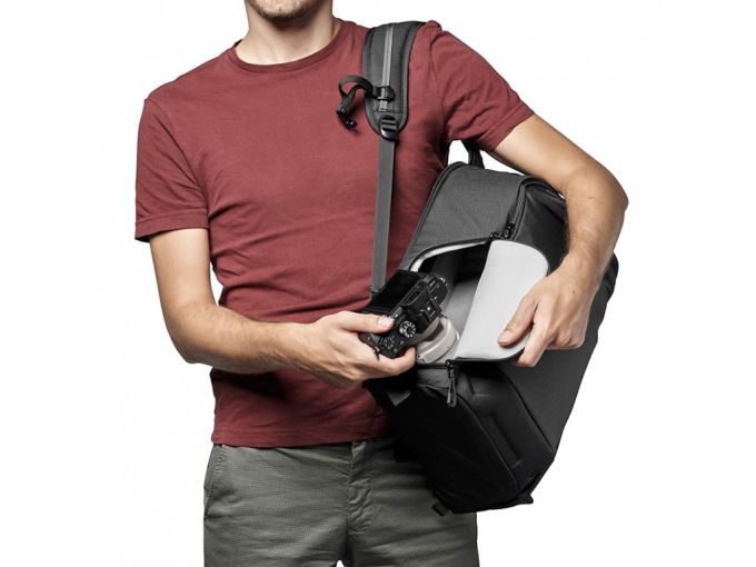 Lowepro Flipside BP 300 AW III – yakın plan görseli Lowepro Flipside BP 300 AW III yakın plan görseli