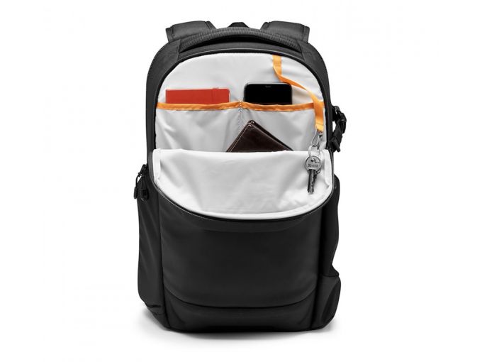 Lowepro Flipside BP 300 AW III – farklı açıdan görünüm Lowepro Flipside BP 300 AW III farklı açıdan görünüm
