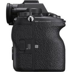 Sony Alpha A1 Fotoğraf Makinesi (Body)