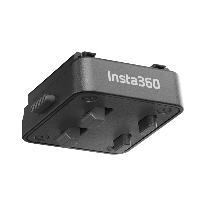 Insta360 ONE RS Accessory Shoe farklı açıdan görünüm