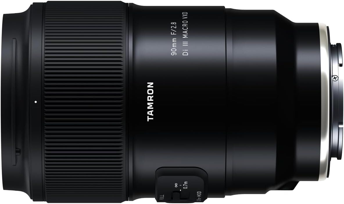 Tamron 90mm f/2.8 Di III VXD Makro – yakın plan görseli Tamron 90mm f/2.8 Di III VXD Makro yakın plan görseli