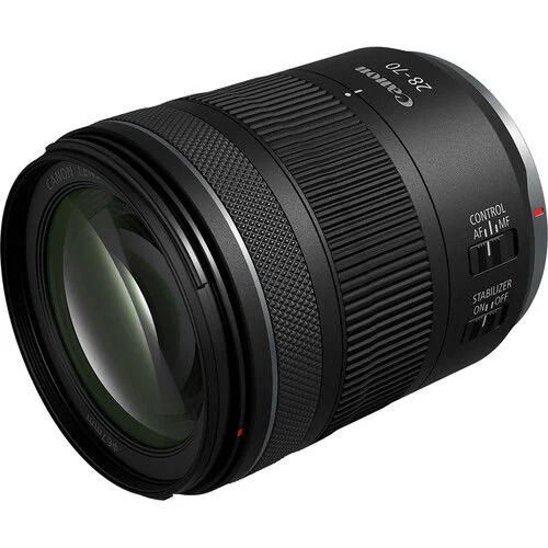 Canon RF 28-70mm f/2.8 IS STM – farklı açıdan görünüm Canon RF 28-70mm f/2.8 IS STM farklı açıdan görünüm