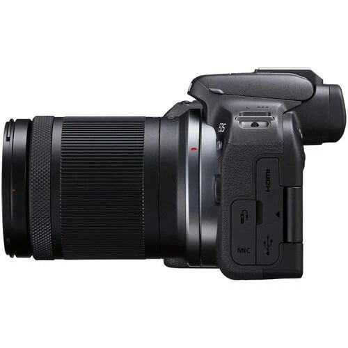 Canon EOS R10 18-150mm – farklı açıdan görünüm Canon EOS R10 18-150mm farklı açıdan görünüm