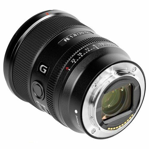 Sony FE 20mm f/1.8 G – farklı açıdan görünüm Sony FE 20mm f/1.8 G farklı açıdan görünüm