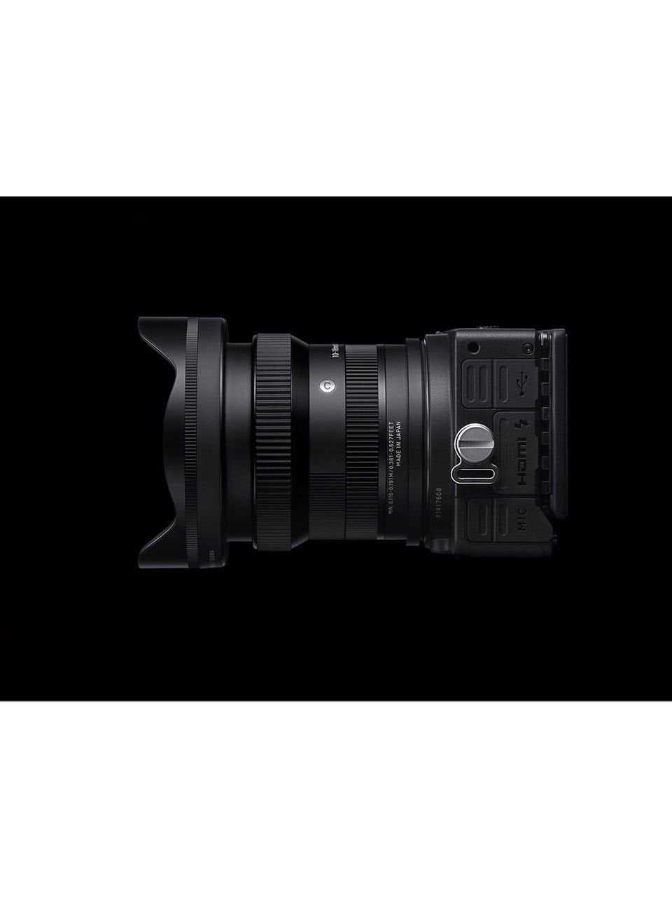 Sigma 10-18mm f/2.8 DC DN – yakın plan görseli Sigma 10-18mm f/2.8 DC DN yakın plan görseli