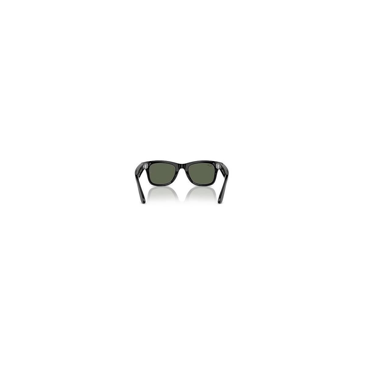 Ray-Ban Meta Wayfarer arkadan görünüm