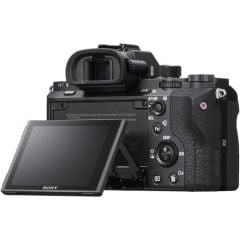Sony A7R II Body Aynasız 4K Fotoğraf Makinesi