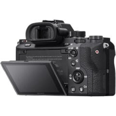 Sony A7R II Body Aynasız 4K Fotoğraf Makinesi