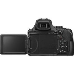 Nikon Coolpix P1100 Dijital Fotoğraf Makinesi