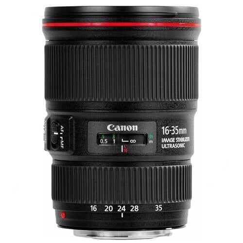 Canon EF 16-35mm f/4L IS – yakın plan görseli Canon EF 16-35mm f/4L IS yakın plan görseli