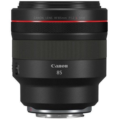 Canon RF 85mm f/1.2L USM – farklı açıdan görünüm Canon RF 85mm f/1.2L USM farklı açıdan görünüm