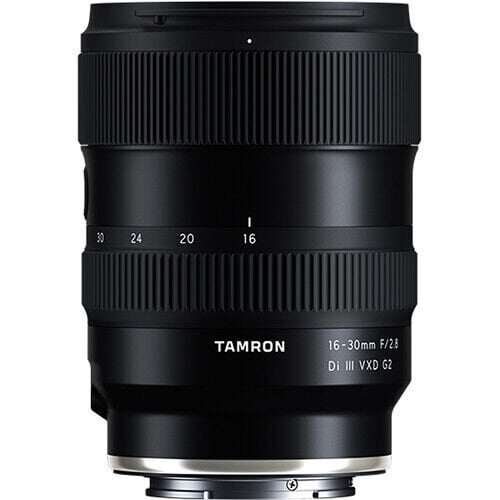 Tamron 16-30mm F/2.8 DiIII VXD G2 – farklı açıdan görünüm Tamron 16-30mm F/2.8 DiIII VXD G2 farklı açıdan görünüm